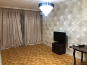 Satılır 2 otaqlı 60 m2 köhnə tikili Neftçilər m.