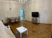 Satılır 3 otaqlı 80 m2 köhnə tikili Gənclik m.