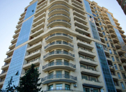 Satılır 4 otaqlı 196 m2 yeni tikili Badamdar