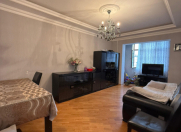 Satılır 3 otaqlı 90 m2 köhnə tikili Memar Əcəmi m.