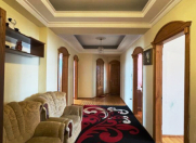 Satılır 4 otaqlı 175 m2 yeni tikili Gənclik m.