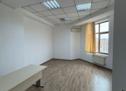 İcarəyə verilir 2 otaqlı 50 m2 ofis 28 May m.