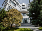 Satılır 10 otaqlı 1258 m2 villa 6 mkr