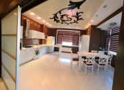 İcarəyə verilir 3 otaqlı 181 m2 yeni tikili Elmlər Akademiyası m.