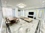 İcarəyə verilir 4 otaqlı 165 m2 yeni tikili 28 May m.