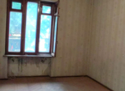 Satılır 3 otaqlı 90 m2 köhnə tikili Elmlər Akademiyası m.