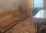 Satılır 3 otaqlı 80 m2 köhnə tikili Nizami r.