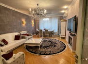 Satılır 4 otaqlı 170 m2 yeni tikili 8 Noyabr m.