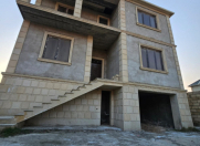 Satılır 5 otaqlı 250 m2 həyət evi Saray