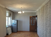 Satılır 2 otaqlı 35 m2 köhnə tikili Bakıxanov