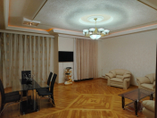 İcarəyə verilir 3 otaqlı 152 m2 yeni tikili 28 may