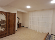 İcarəyə verilir 5 otaqlı 120 m2 həyət evi İnşaatçılar m.