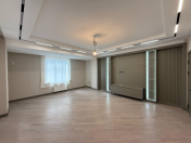 Satılır 4 otaqlı 165 m2 yeni tikili Gənclik m.