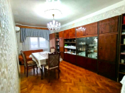 Satılır 4 otaqlı 110 m2 köhnə tikili Əhmədli m.