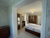 Satılır 2 otaqlı 65 m2 köhnə tikili Gənclik m.