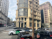 Satılır 4 otaqlı 185 m2 yeni tikili İçəri Şəhər m.