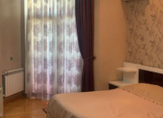 Satılır 3 otaqlı 130 m2 yeni tikili Nəriman Nərimanov m.