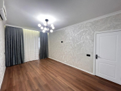 Satılır 2 otaqlı 45 m2 köhnə tikili Xalqlar Dostluğu m.