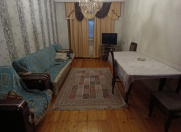 Satılır 3 otaqlı 100 m2 köhnə tikili Bakıxanov