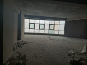 Satılır 4 otaqlı 264 m2 yeni tikili 28 May m.