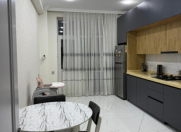 Satılır 2 otaqlı 101 m2 yeni tikili Gənclik m.