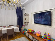 Satılır 2 otaqlı 60 m2 yeni tikili Xalqlar Dostluğu m.