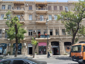 Satılır 3 otaqlı 75 m2 köhnə tikili Nizami kinoteatrı