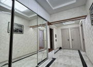 Satılır 3 otaqlı 130 m2 yeni tikili Həzi Aslanov m.