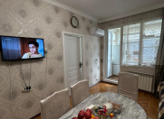 Satılır 2 otaqlı 40 m2 köhnə tikili Memar Əcəmi m.