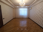 Satılır 2 otaqlı 80 m2 yeni tikili Xalqlar Dostluğu m.