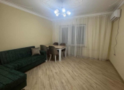 Satılır 2 otaqlı 65 m2 köhnə tikili Şah İsmayıl Xətai m.