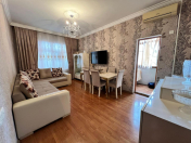 Satılır 2 otaqlı 60 m2 köhnə tikili Əhmədli m.