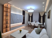 Satılır 3 otaqlı 135 m2 yeni tikili Elmlər Akademiyası m.