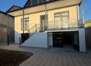 Satılır 4 otaqlı 180 m2 həyət evi Dədə Qorqud