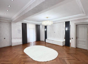 Satılır 3 otaqlı 140 m2 yeni tikili 28 May m.