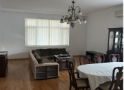 İcarəyə verilir 9 otaqlı 400 m2 villa Badamdar