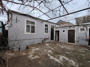 Satılır 4 otaqlı 90 m2 həyət evi Binə