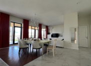 Satılır 8 otaqlı 300 m2 villa Şamaxı