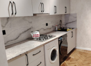 İcarəyə verilir 3 otaqlı 85 m2 köhnə tikili Metropark