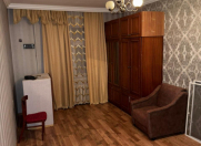 Satılır 2 otaqlı 65 m2 köhnə tikili Xalqlar Dostluğu m.