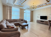 İcarəyə verilir 3 otaqlı 150 m2 yeni tikili Ağ şəhər