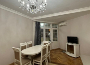 İcarəyə verilir 3 otaqlı 60 m2 köhnə tikili Nizami m.