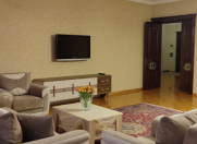 İcarəyə verilir 2 otaqlı 115 m2 yeni tikili Nizami m.