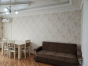 İcarəyə verilir 3 otaqlı 80 m2 köhnə tikili Həzi Aslanov m.