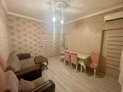 İcarəyə verilir 3 otaqlı 60 m2 köhnə tikili Memar Əcəmi m.