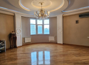 Satılır 3 otaqlı 125 m2 yeni tikili İnşaatçılar m.