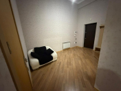 İcarəyə verilir 3 otaqlı 125 m2 yeni tikili Azneft meydanı