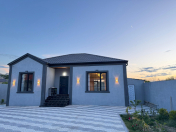 Satılır 4 otaqlı 200 m2 bağ evi Novxanı