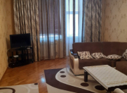 İcarəyə verilir 3 otaqlı 125 m2 yeni tikili Şah İsmayıl Xətai m.