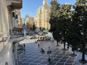 İcarəyə verilir 5 otaqlı 150 m2 köhnə tikili Sahil m.